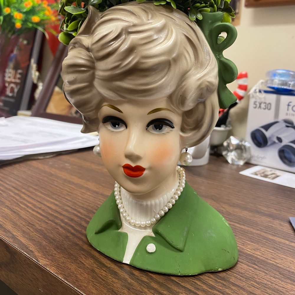 Vintage Napcoware head vase C8497.
